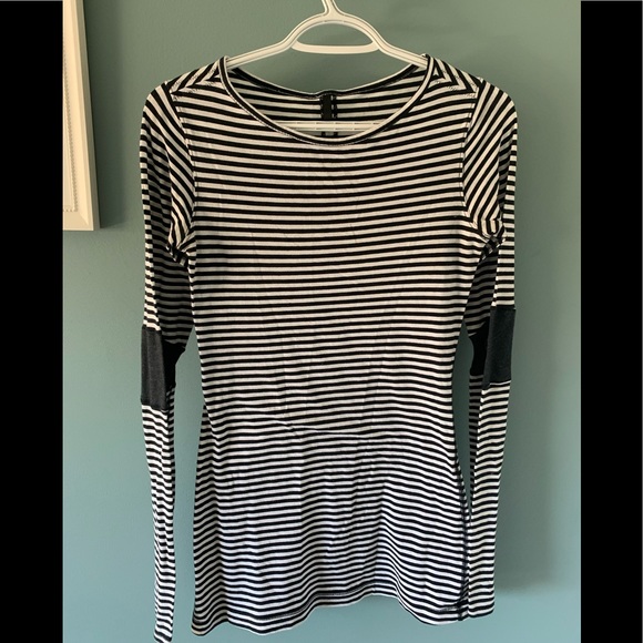 lululemon athletica Tops - Adorable Lululemon long sleeve